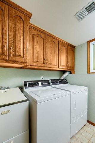 W278S8705 Lookout LANE, Mukwonago, WI 53149