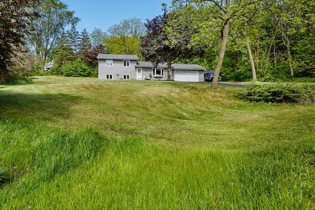 W278S8705 Lookout LANE, Mukwonago, WI 53149