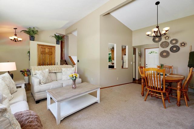 W278S8705 Lookout LANE, Mukwonago, WI 53149