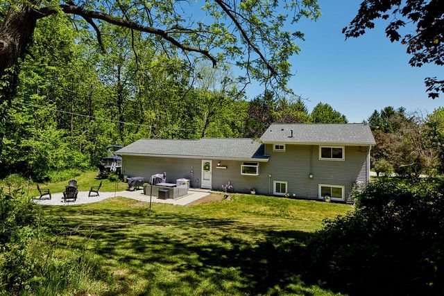 W278S8705 Lookout LANE, Mukwonago, WI 53149
