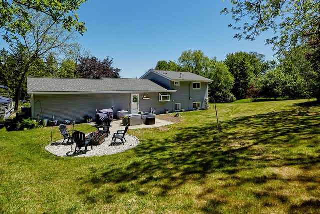 W278S8705 Lookout LANE, Mukwonago, WI 53149
