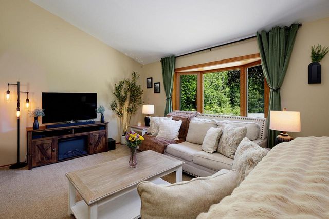 W278S8705 Lookout LANE, Mukwonago, WI 53149