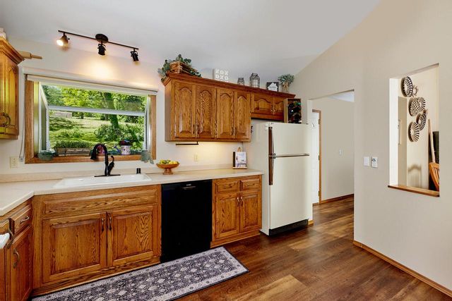 W278S8705 Lookout LANE, Mukwonago, WI 53149