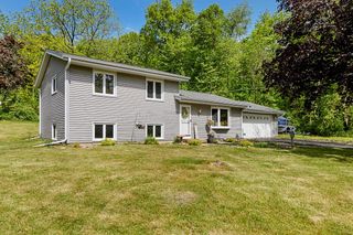 W278S8705 Lookout LANE, Mukwonago, WI 53149