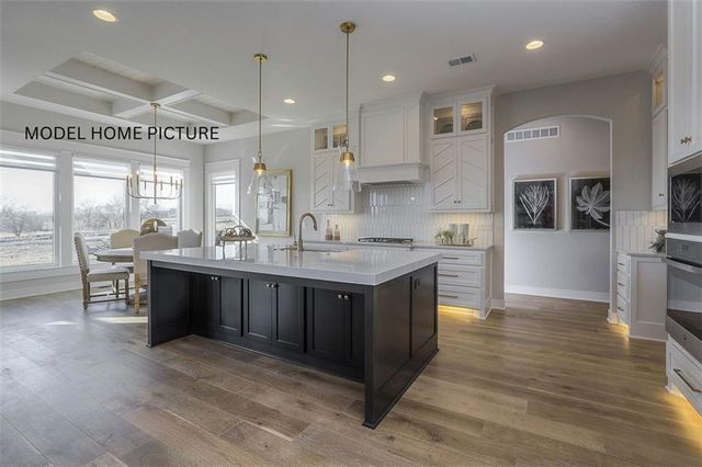12501 W 169th Street, Overland Park, KS 66221