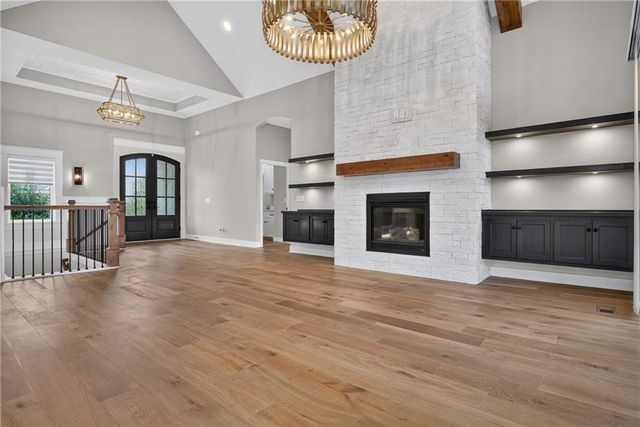 12501 W 169th Street, Overland Park, KS 66221
