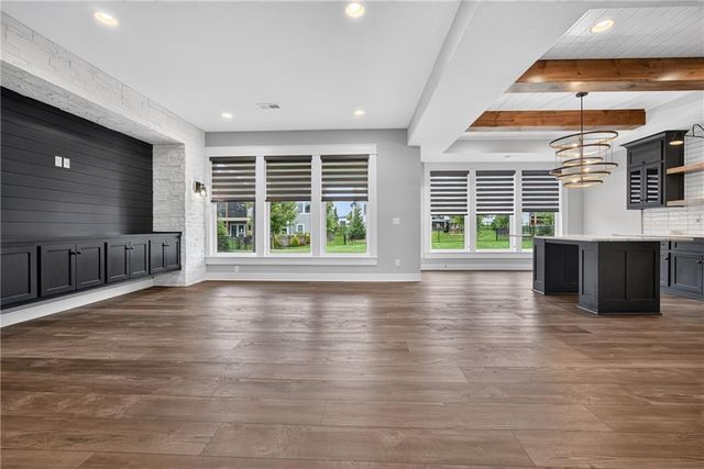 12501 W 169th Street, Overland Park, KS 66221