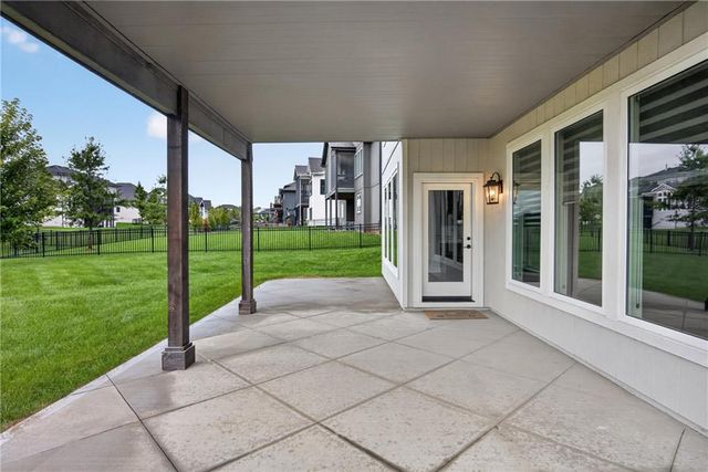 12501 W 169th Street, Overland Park, KS 66221