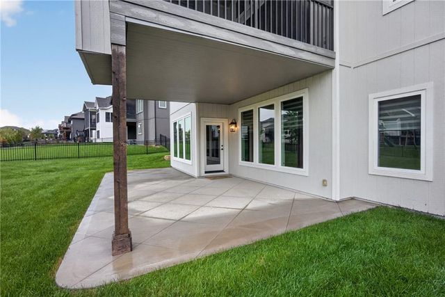 12501 W 169th Street, Overland Park, KS 66221