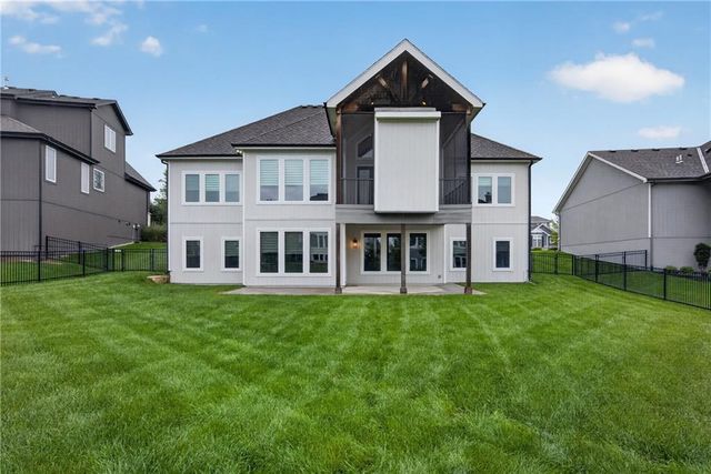 12501 W 169th Street, Overland Park, KS 66221