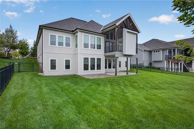 12501 W 169th Street, Overland Park, KS 66221