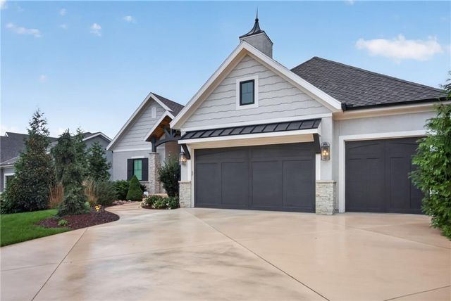 12501 W 169th Street, Overland Park, KS 66221