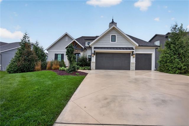 12501 W 169th Street, Overland Park, KS 66221