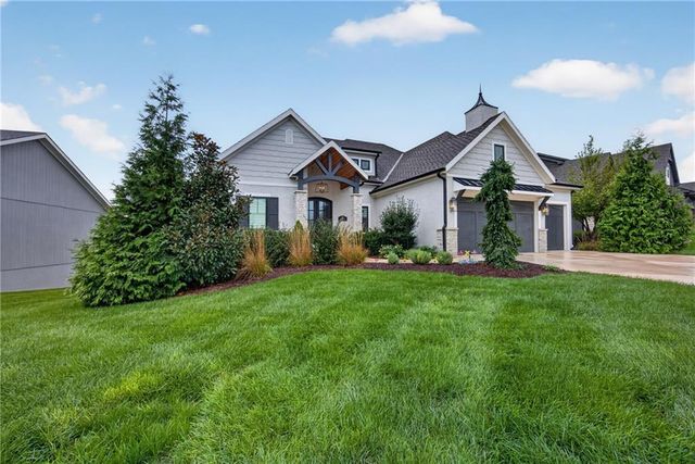 12501 W 169th Street, Overland Park, KS 66221