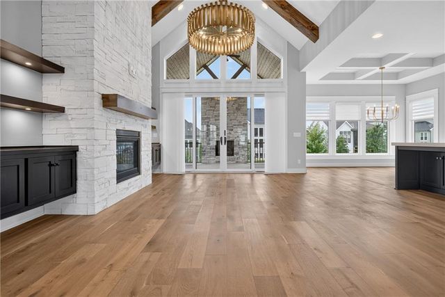 12501 W 169th Street, Overland Park, KS 66221
