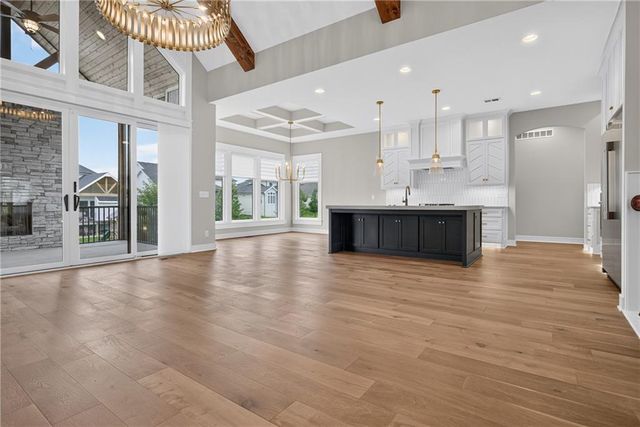 12501 W 169th Street, Overland Park, KS 66221