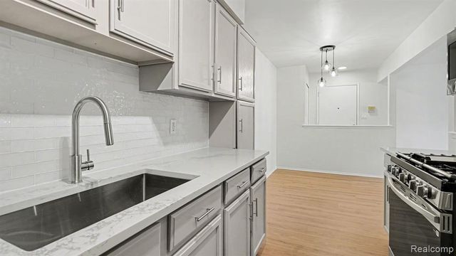 44413 Savery Drive, Canton, MI 48187