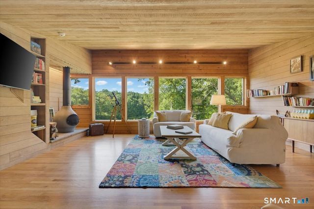 26 Pent Road, Weston, CT 06883