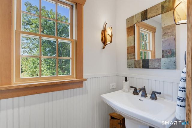 26 Pent Road, Weston, CT 06883