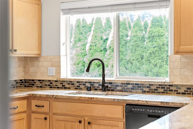 7614 138th Street Ct E, Puyallup, WA 98373