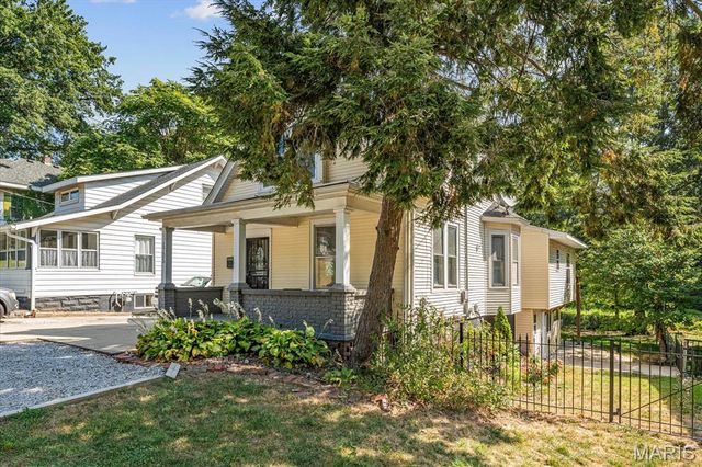 1705 S Rodgers Avenue, Alton, IL 62002