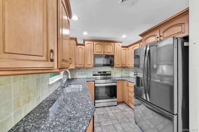 241 Garden Street, New Windsor, NY 12553