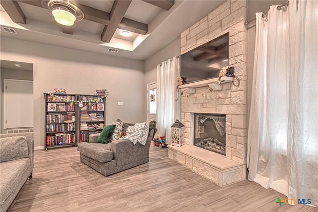 902 Earp Drive, Killeen, TX 76542