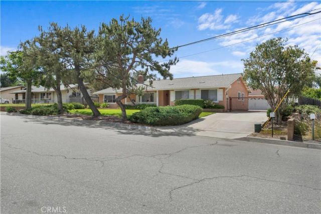 33227 Avenue D, Yucaipa, CA 92399