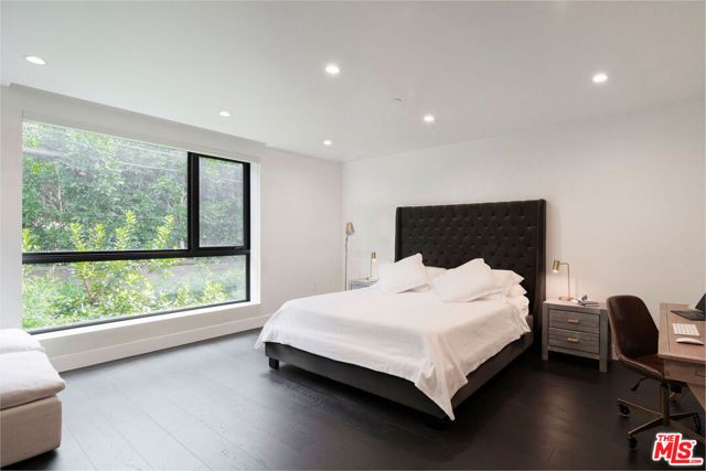 724 N Croft Avenue 108, Los Angeles, CA 90069