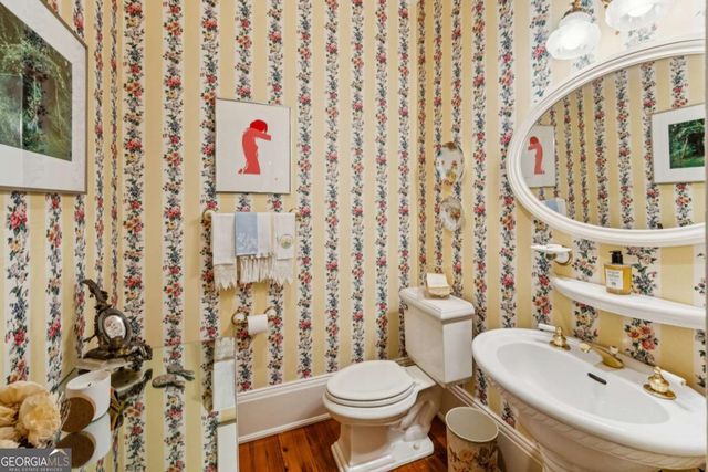 36 Delta Place NE, Atlanta, GA 30307