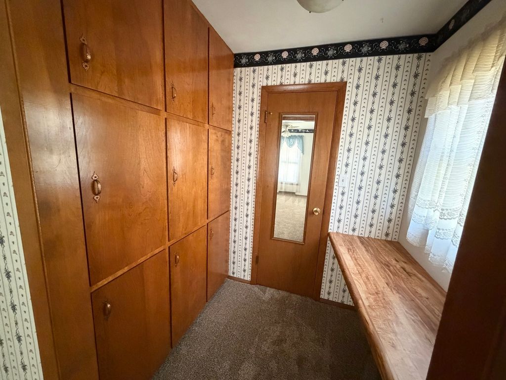 Image 14 of property listing at 3580 Odin Road, Odin, IL 62870