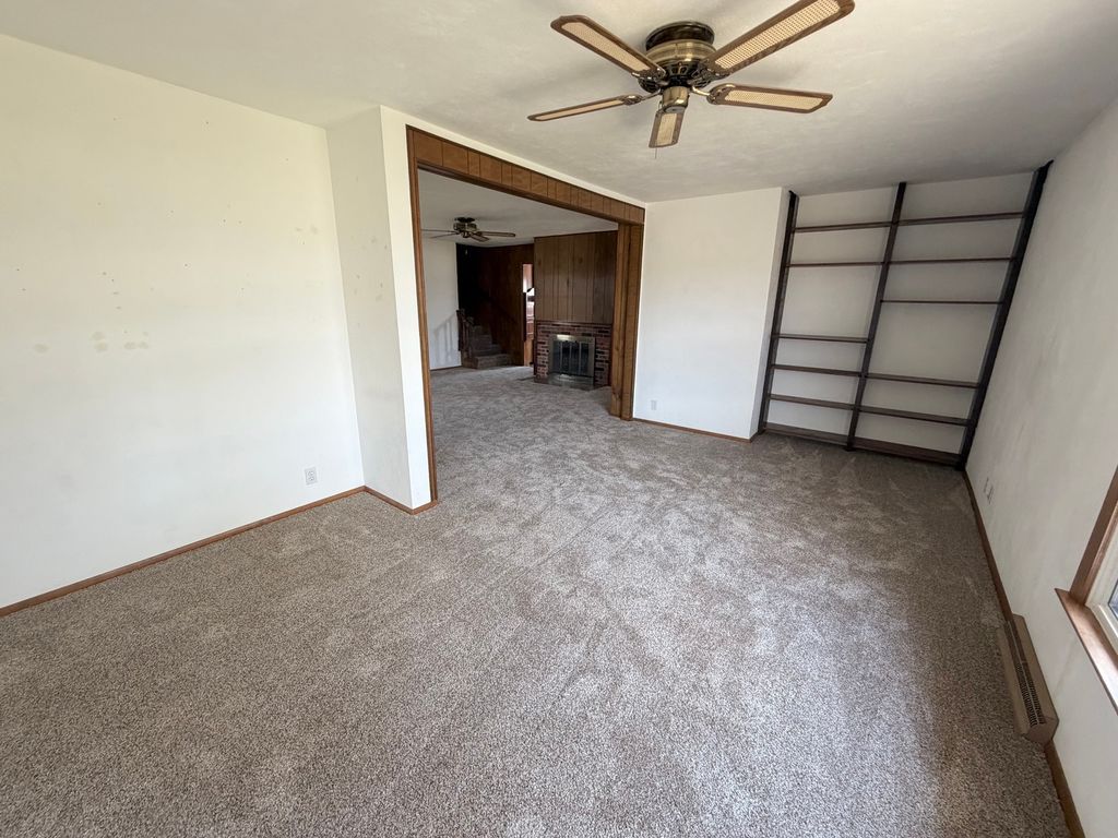 Image 16 of property listing at 3580 Odin Road, Odin, IL 62870