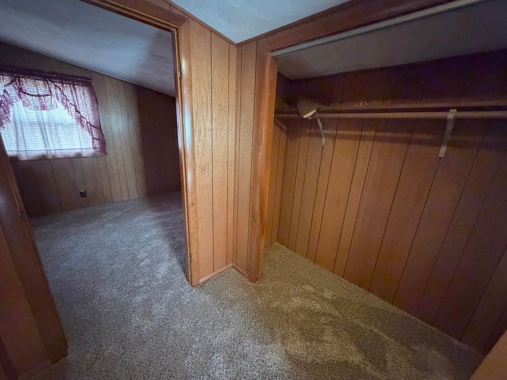 Image 17 of property listing at 3580 Odin Road, Odin, IL 62870