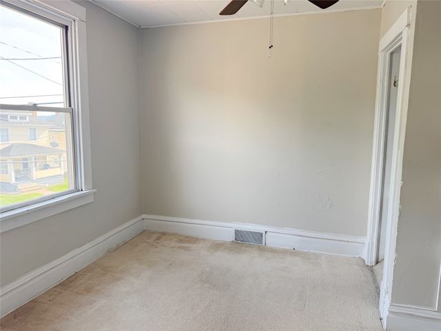 433 Mellon Ave, Baden, PA 15005