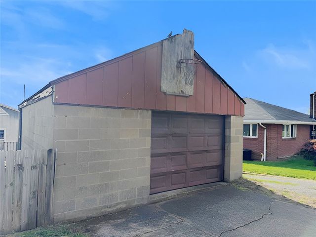 433 Mellon Ave, Baden, PA 15005