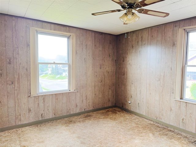 433 Mellon Ave, Baden, PA 15005