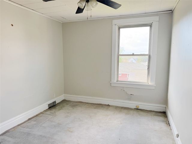 433 Mellon Ave, Baden, PA 15005