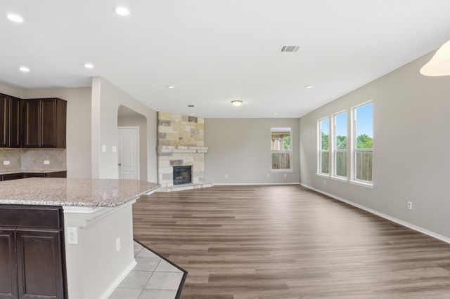 670 Landon Samuel LOOP, Pflugerville, TX 78660