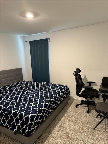 202 Coventry DR, Hutto, TX 78634