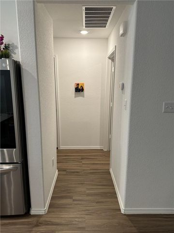 202 Coventry DR, Hutto, TX 78634