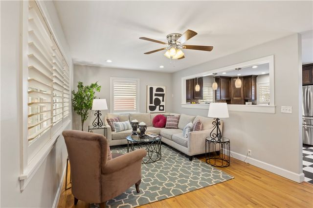 1617 W Shadowridge Drive, Fayetteville, AR 72701