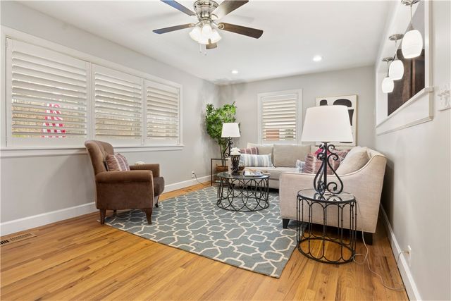 1617 W Shadowridge Drive, Fayetteville, AR 72701