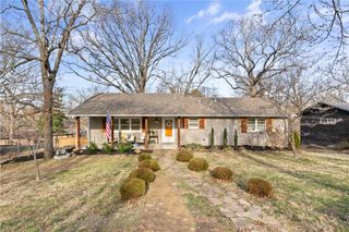 1617 W Shadowridge Drive, Fayetteville, AR 72701