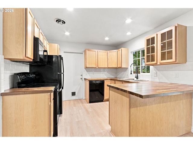 11395 Sw 13TH St, Beaverton, OR 97005