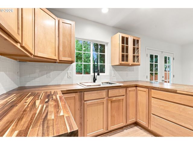 11395 Sw 13TH St, Beaverton, OR 97005