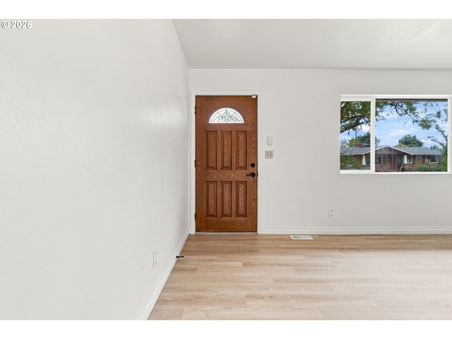 11395 Sw 13TH St, Beaverton, OR 97005