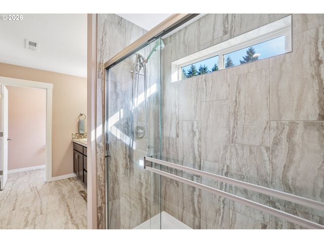 7631 Ne 61ST Way, Vancouver, WA 98662