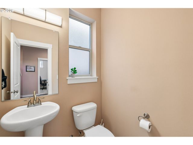 7631 Ne 61ST Way, Vancouver, WA 98662