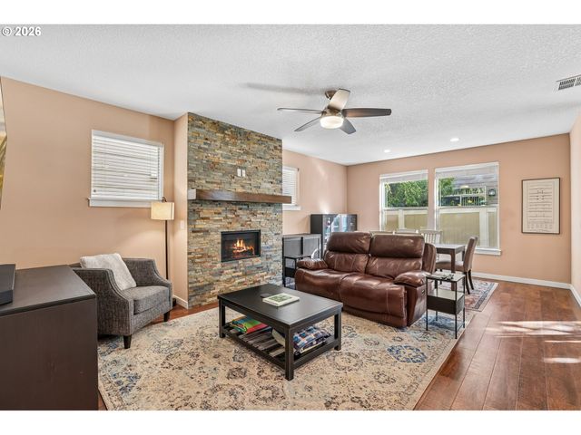7631 Ne 61ST Way, Vancouver, WA 98662