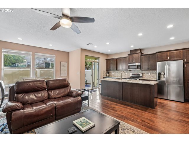 7631 Ne 61ST Way, Vancouver, WA 98662